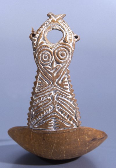 Decoratieve lepel uit de Golf van Papua door Papua New Guinean